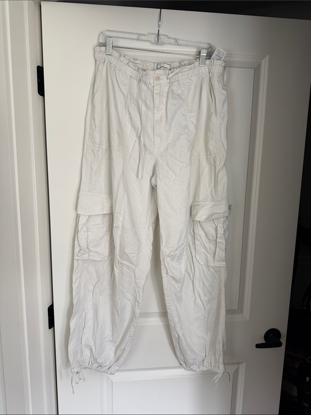 Abercrombie & Fitch White womens Cargo Pants